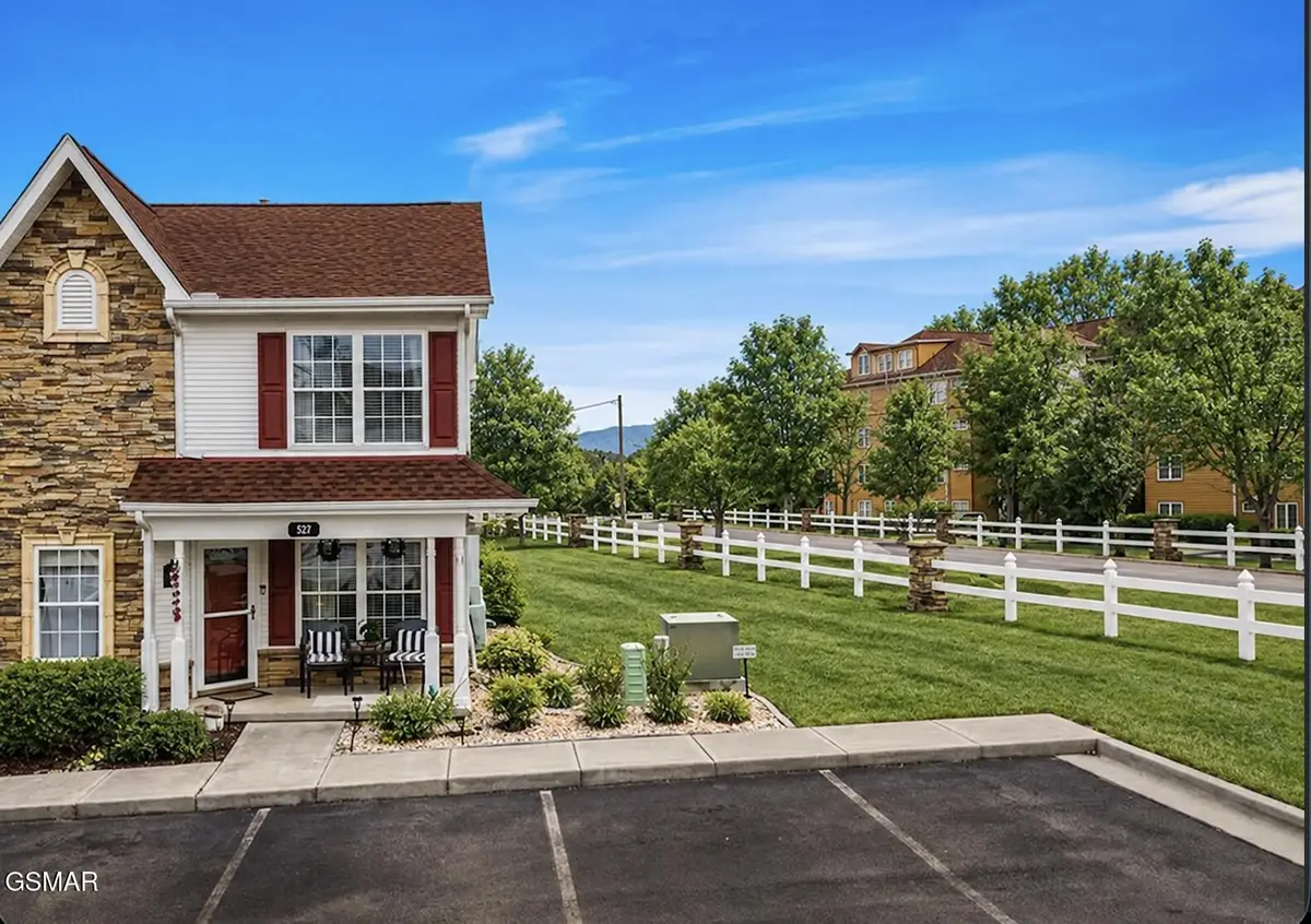 527 Orchard Valley Way, Pigeon Forge, TN 37862 - #1