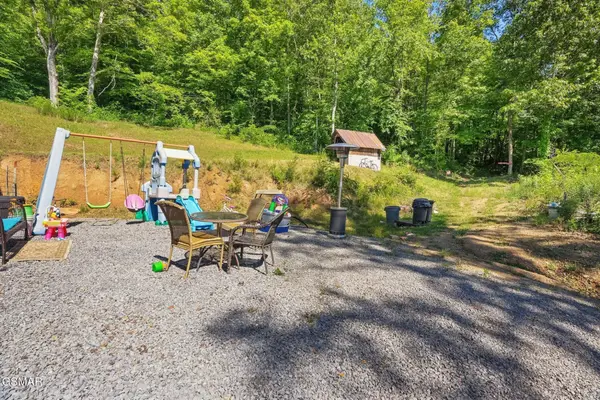 1209 E Bullrun Valley, Powell, TN 37849