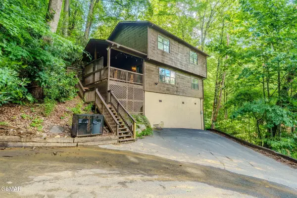 937 Ski Mountain Road, Gatlinburg, TN 37738