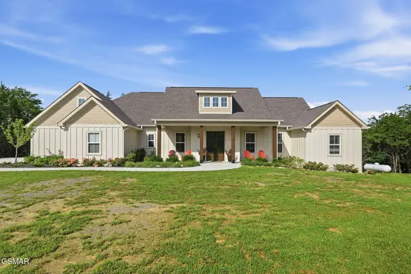 2069 Cody View Way, Sevierville, TN 37876