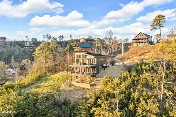 1834 Blue Tick Way, Sevierville, TN 37876