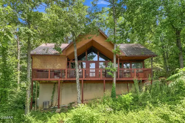 2867 Eagle Crest Way, Sevierville, TN 37876