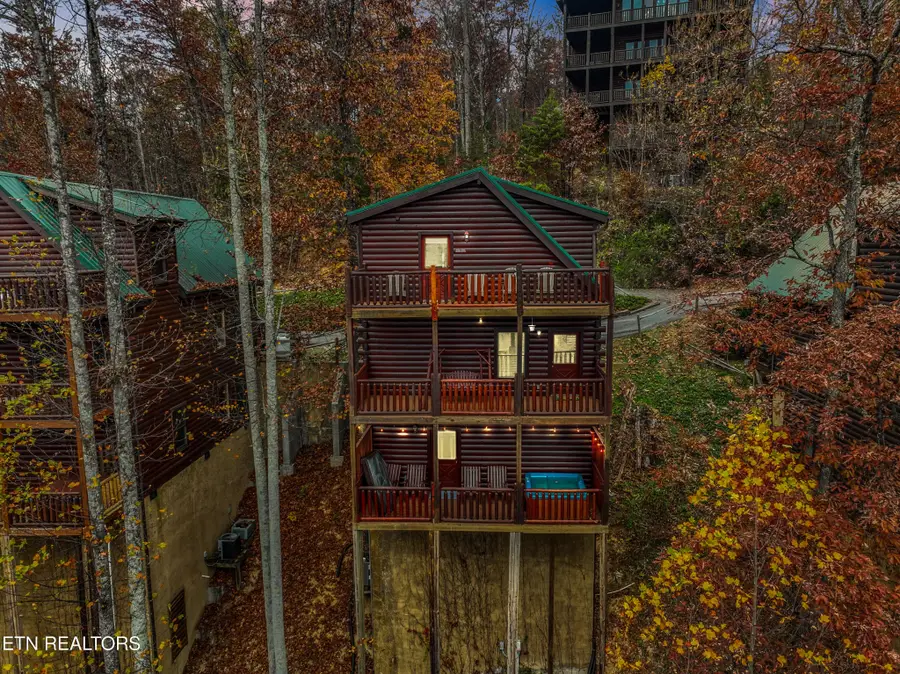 2251 Upper Middle Creek Rd, Sevierville, TN 37876 - #3