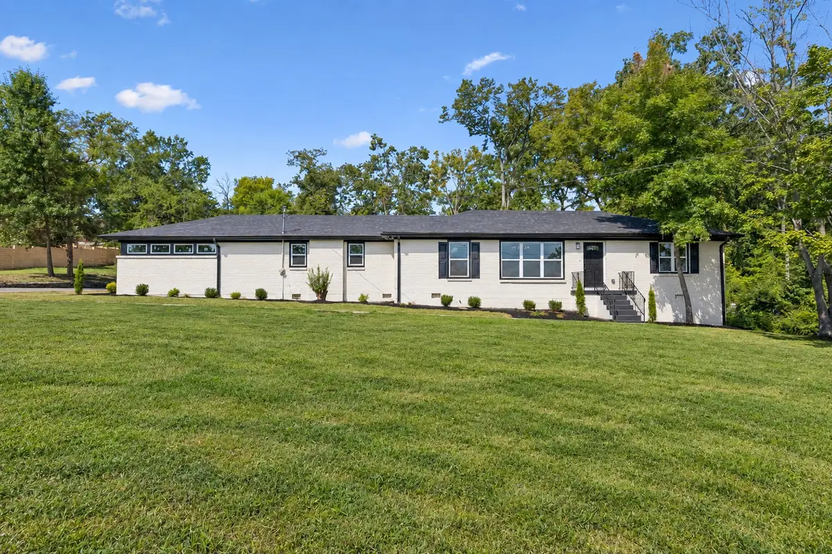 603 N Graycroft Ave, Madison, TN 37115 - #1