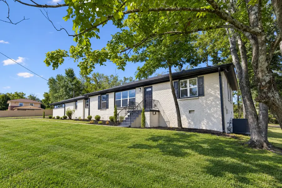 603 N Graycroft Ave, Madison, TN 37115 - #3
