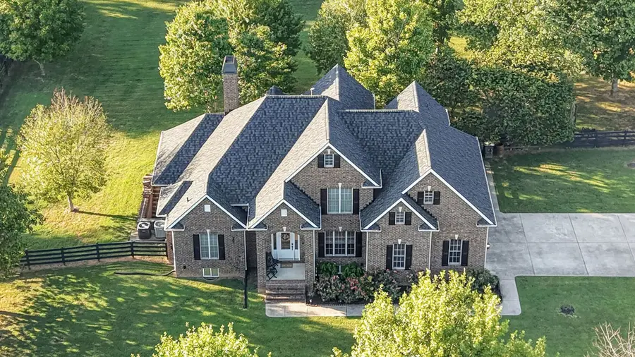 1001 Arbor Dr, Castalian Springs, TN 37031 - #2