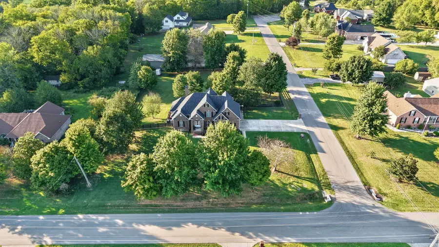 1001 Arbor Dr, Castalian Springs, TN 37031 - #3