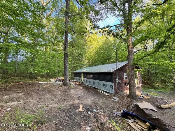 765 Sleepy Hollow Rd, Jamestown, TN 38556