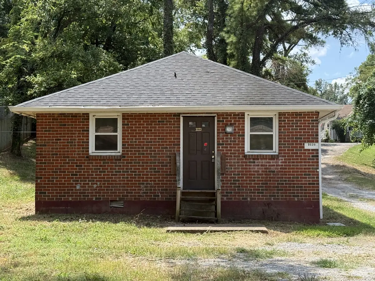 3223 Curtis St, Nashville, TN 37218 - #1