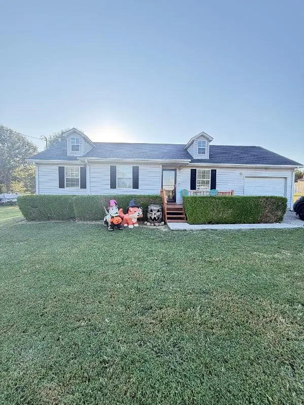 89 N E St, Hillsboro, TN 37342