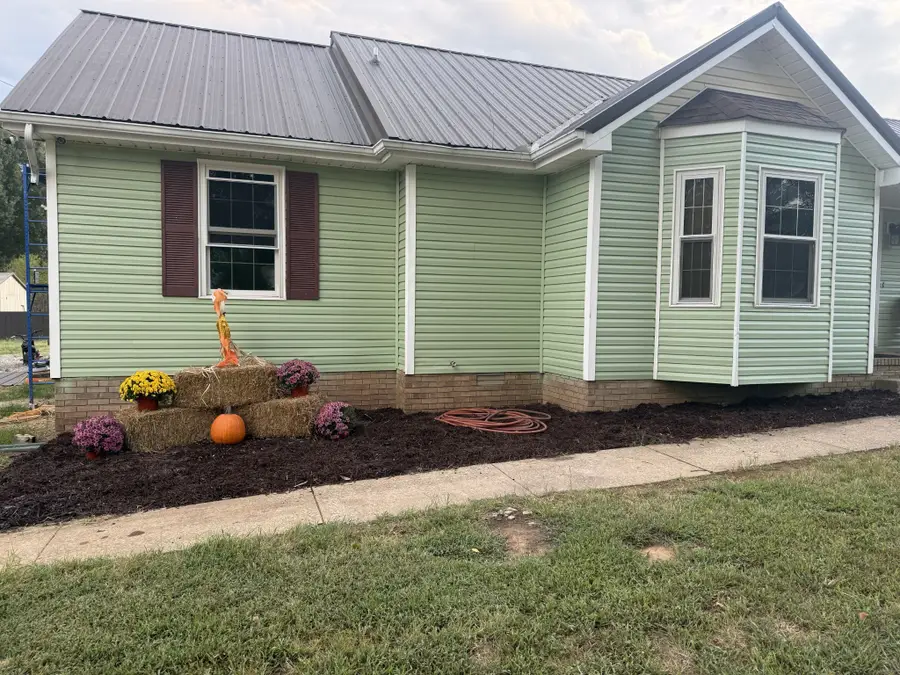 2438 Chester Harris Rd, Woodlawn, TN 37191 - #2