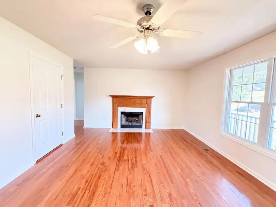 3692 Armstrong Rd, Springfield, TN 37172 - #3