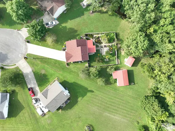 127 Pleasant Ln, White House, TN 37188