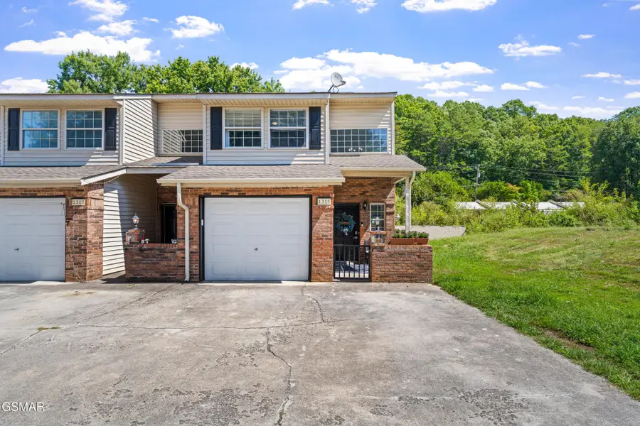 1315 Mountain Meadows Way #8, Sevierville, TN 37862 - #3