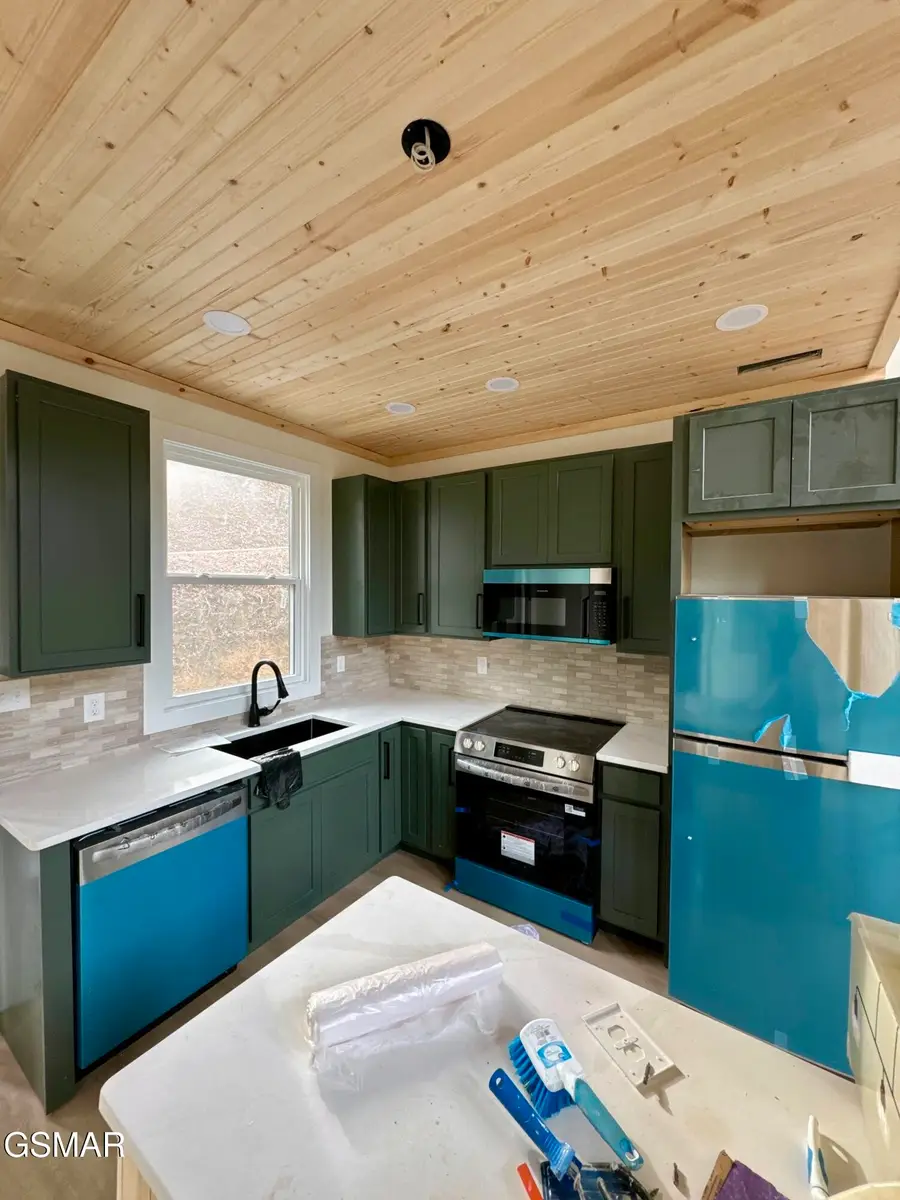 932 N Highland Drive, Gatlinburg, TN 37738 - #3
