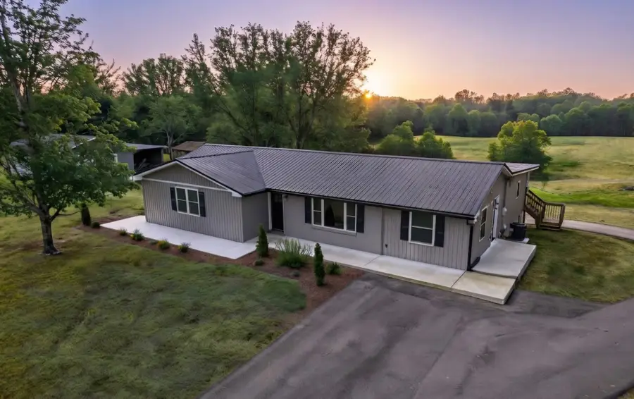 1277 Bluff Springs Rd, McMinnville, TN 37110 - #2