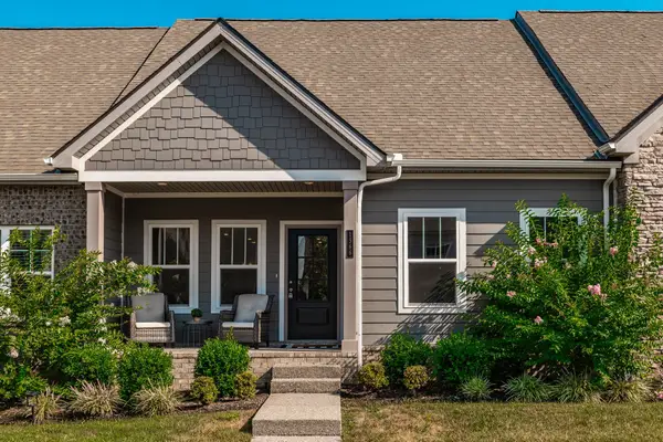 1566 Cedarbrooke Ln, Lebanon, TN 37090