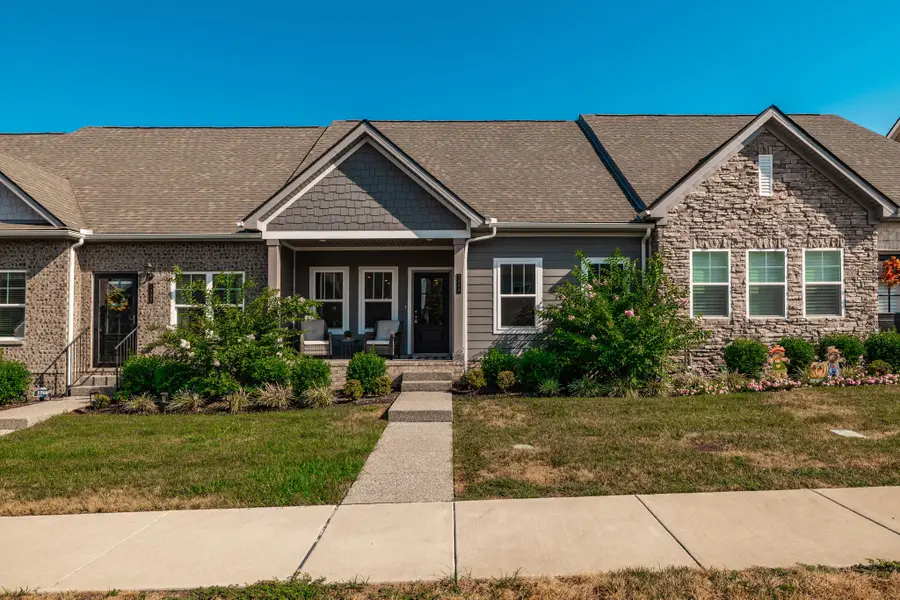 1566 Cedarbrooke Ln, Lebanon, TN 37090 - #2