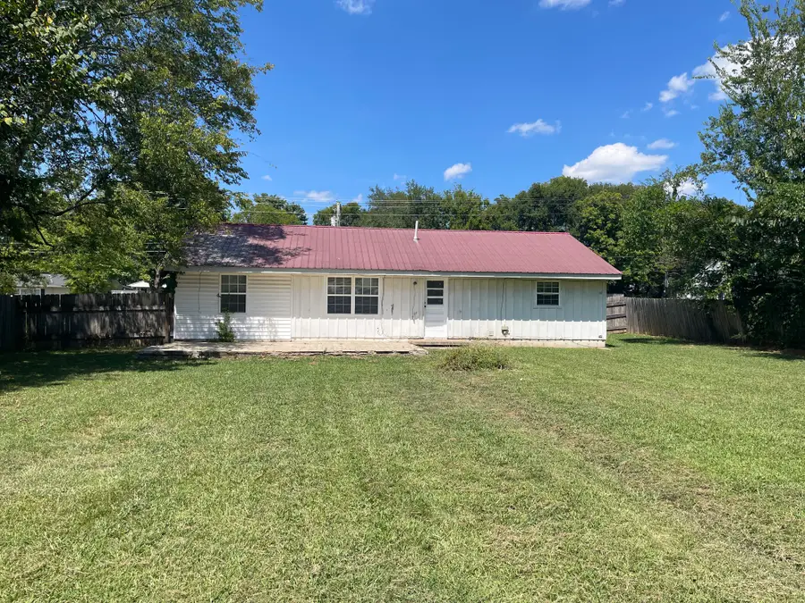 134 Butler St, Shelbyville, TN 37160 - #2