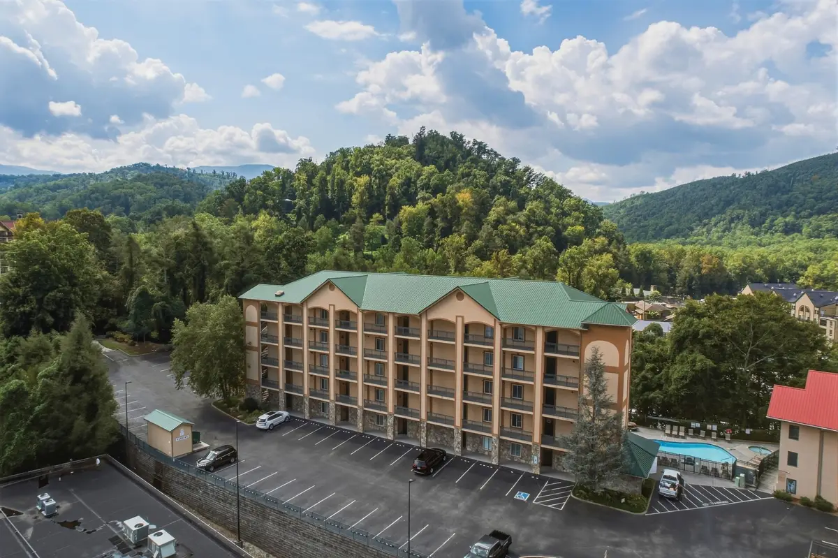 120 Bon Air Dr #2042, Gatlinburg, TN 37738 - #1