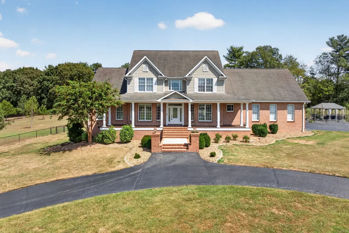 346 Parkway Rd, Tullahoma, TN 37388 - #1