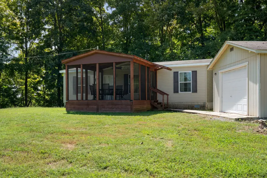 552 Beaver Ln, Gainesboro, TN 38562 - #3