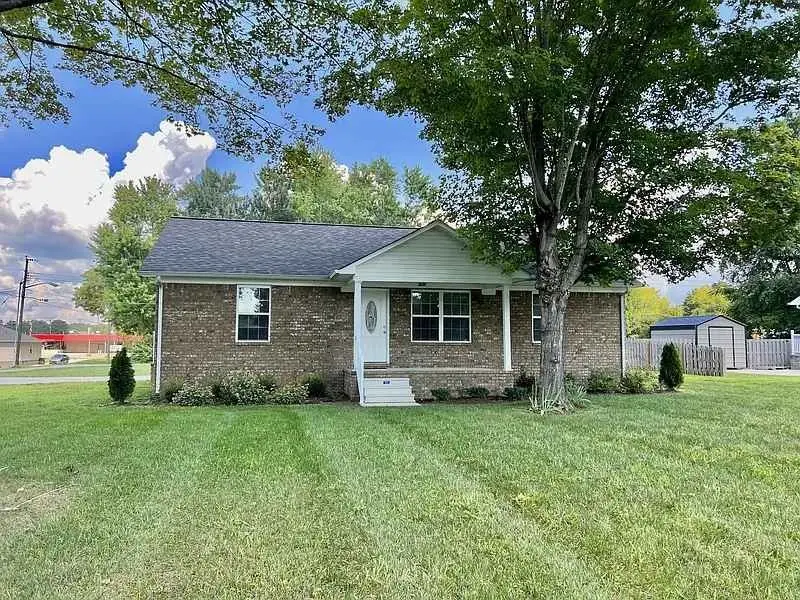 324 Debus St, Lawrenceburg, TN 38464 - #1