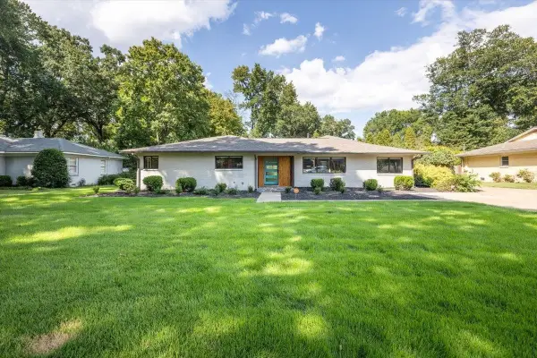 5170 Cole Rd, Memphis, TN 38117