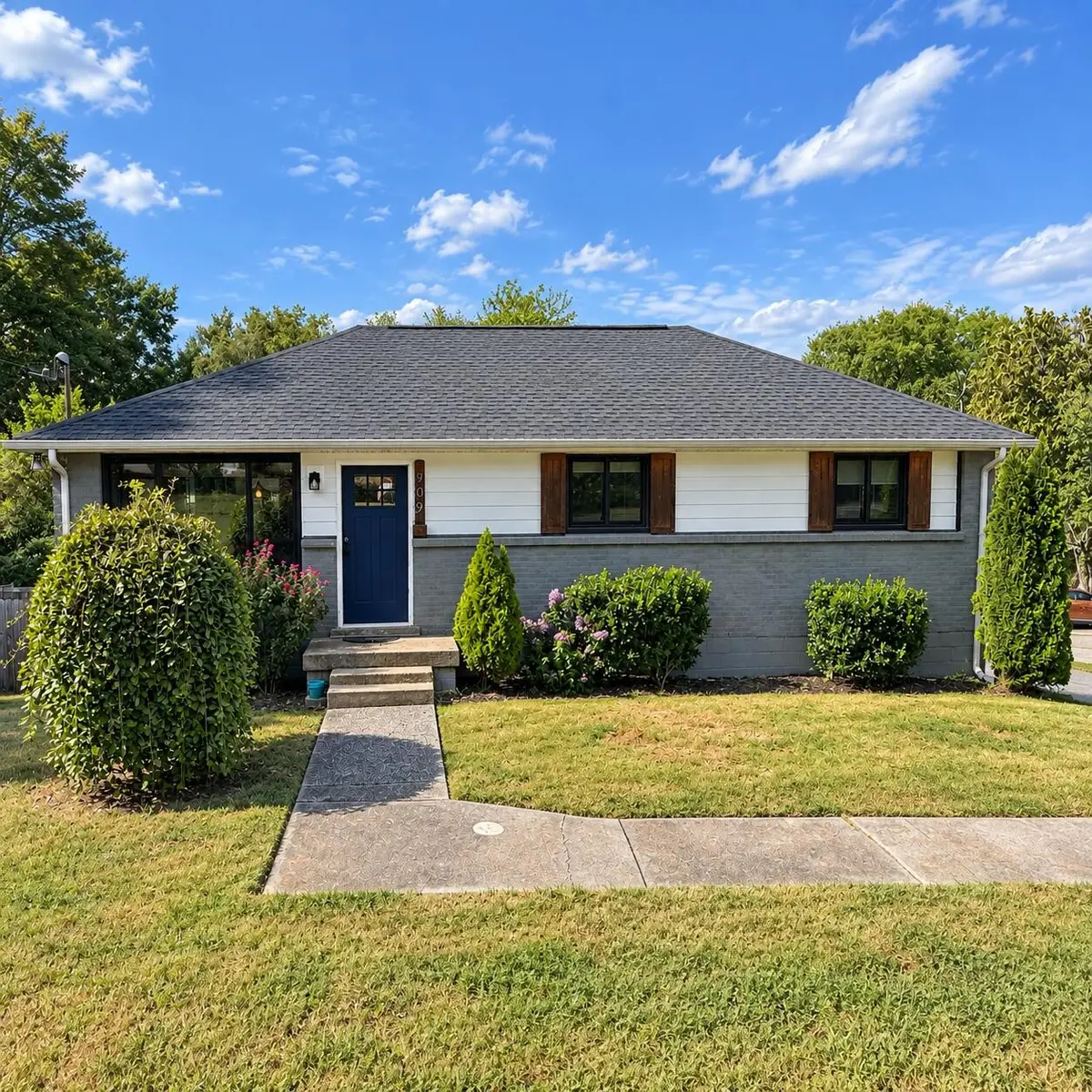 909 N Graycroft Ave, Madison, TN 37115 - #1