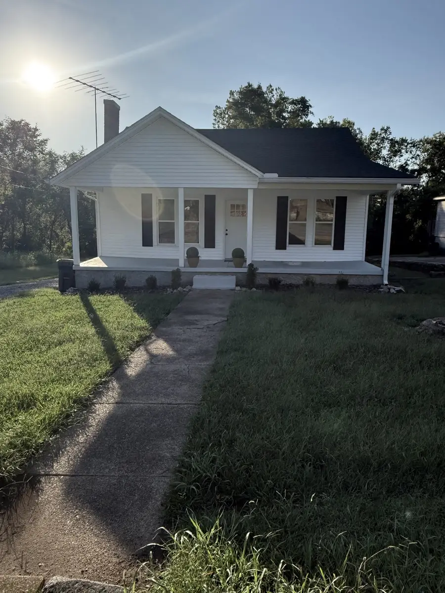 303 Broadway, Hartsville, TN 37074 - #2