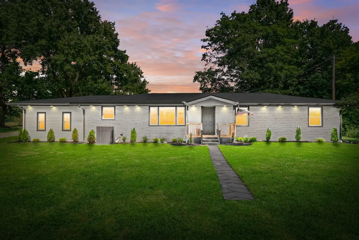 5963 Wayman Dunn Rd, Springfield, TN 37172 - #1