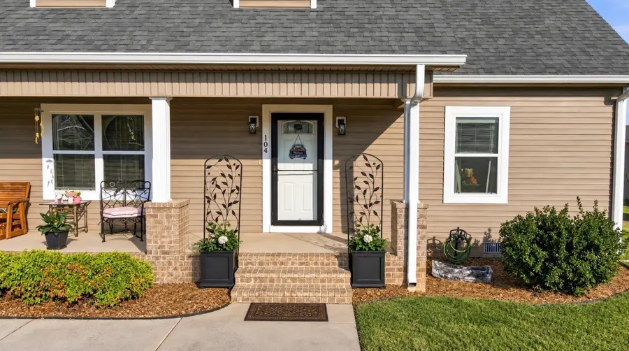 104 S Branch Ct, Wartrace, TN 37183 - #3