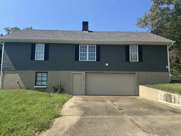 100 Riverview Dr, Clarksville, TN 37040