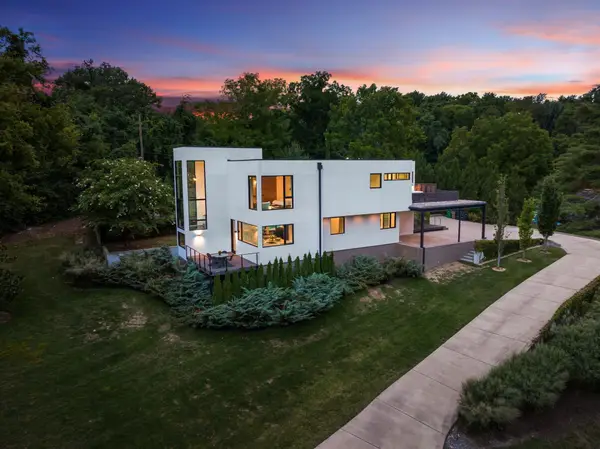 6321 E Valley Rd, Nashville, TN 37205