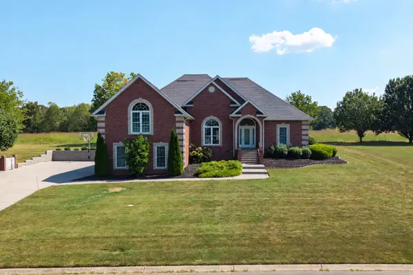 1015 Fairways Dr, Greenbrier, TN 37073