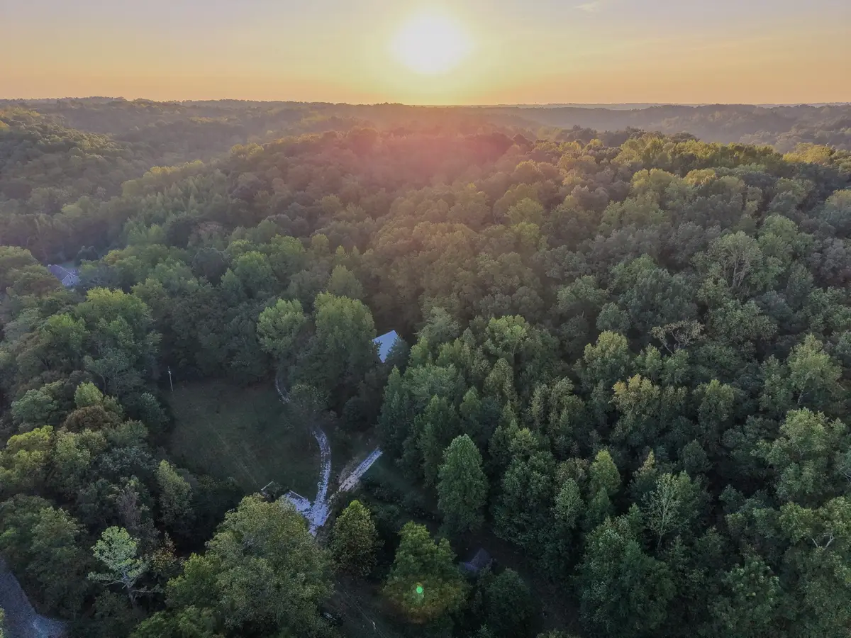360 Long Branch Rd, Lawrenceburg, TN 38464 - #1