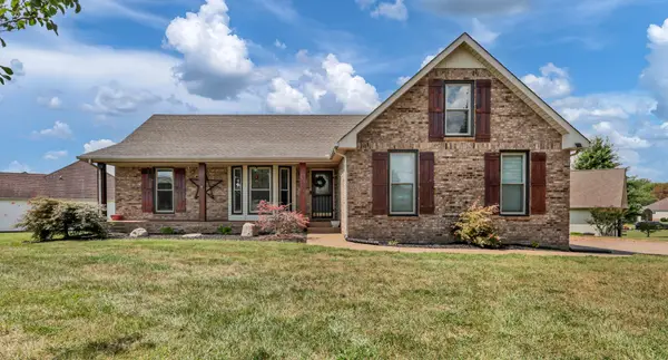 3656 Fieldstone Dr, Clarksville, TN 37040