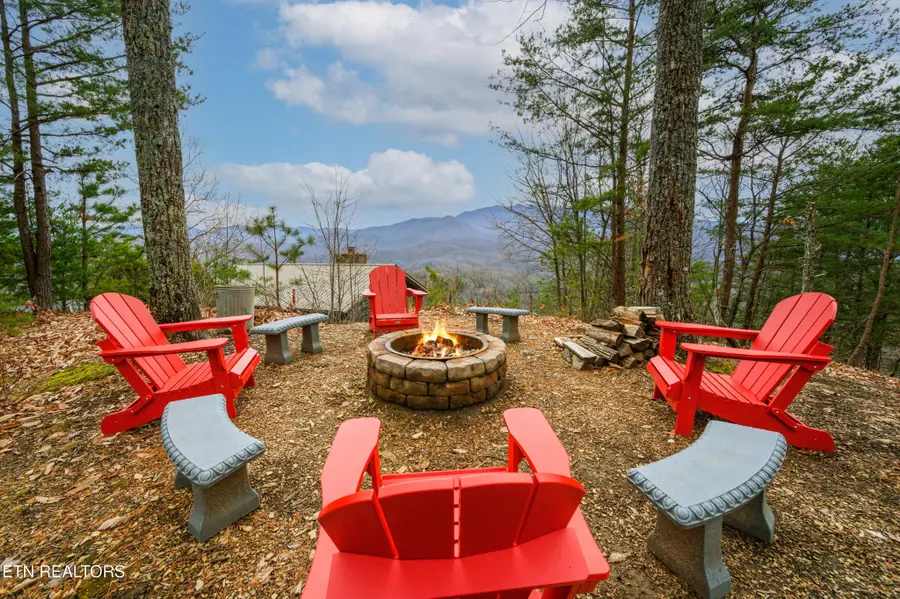 1126 E Foothills Drive, Gatlinburg, TN 37738 - #2