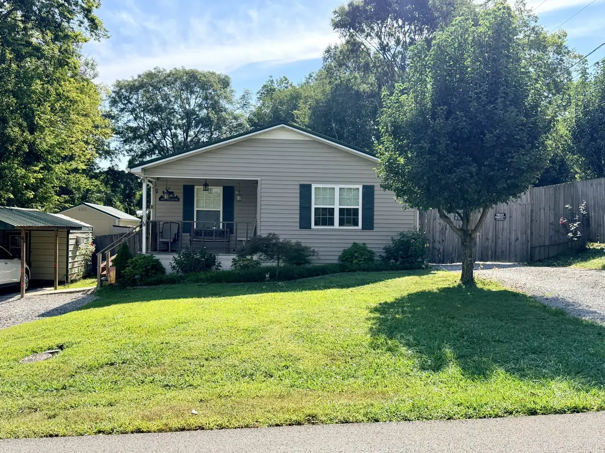 705 Oak St, Manchester, TN 37355 - #1