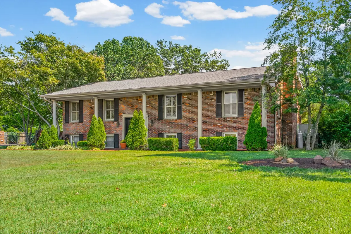 5902 Lafayette Rd, Hopkinsville, KY 42240 - #1