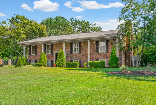 5902 Lafayette Rd, Hopkinsville, KY 42240