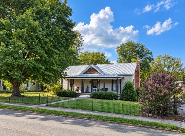 218 W Main St, Liberty, TN 37095
