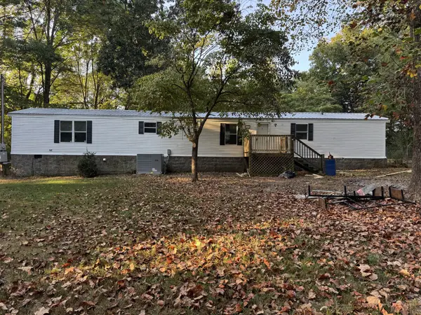 19049 Emmas Way, Bon Aqua, TN 37025