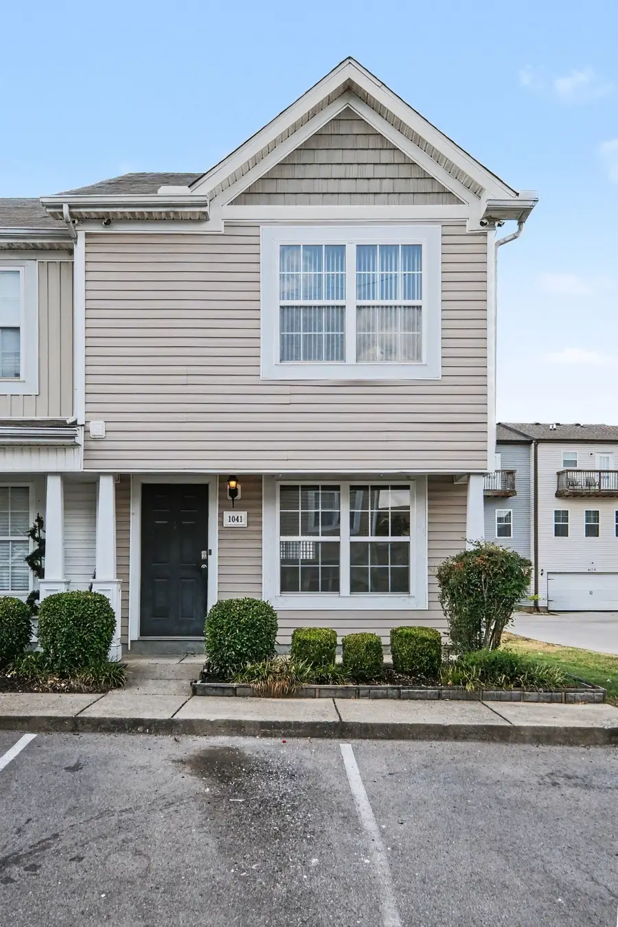 1041 Arlene Dr, La Vergne, TN 37086 - #2