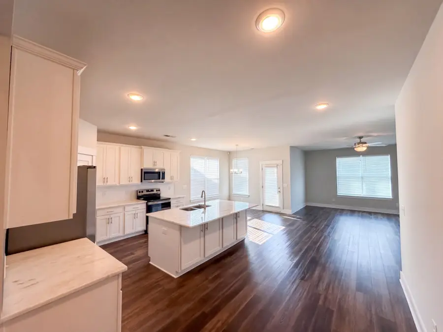 213 Snapdragon Dr, Smyrna, TN 37167 - #2