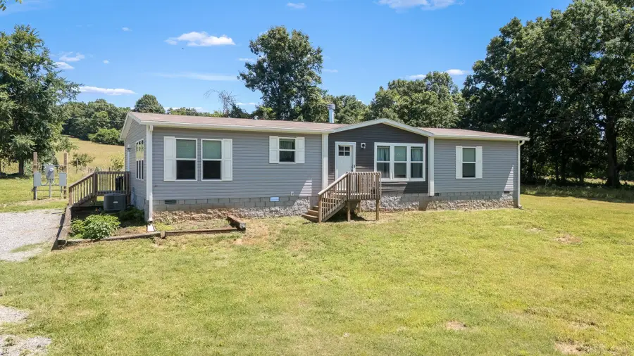 505 Philippi Rd, Wartrace, TN 37183 - #3