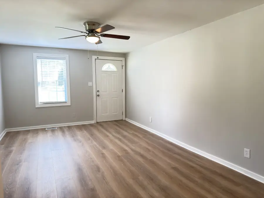 814 S High St, Winchester, TN 37398 - #3