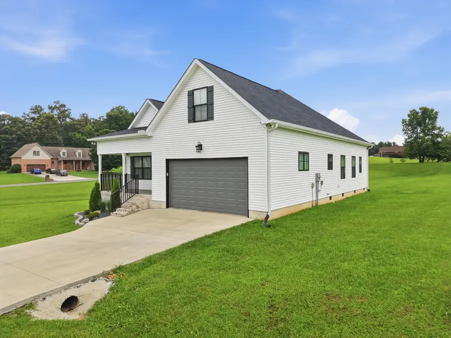 35 Monica St, McMinnville, TN 37110 - #2