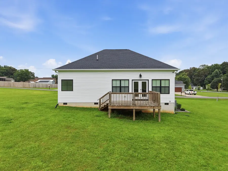 35 Monica St, McMinnville, TN 37110 - #3