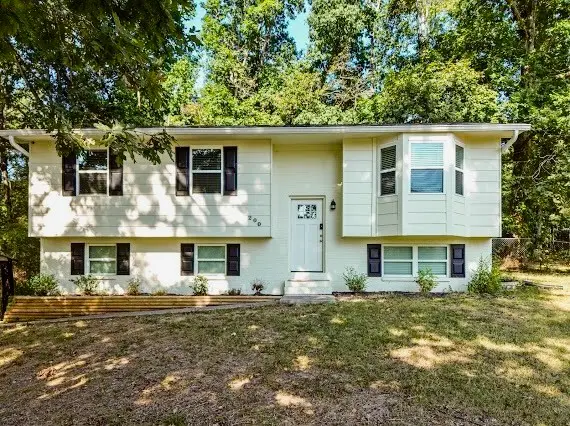 200 Starlet Cir Ne, Cleveland, TN 37323